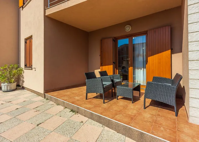 Apartament Family House With Swimming Pool *