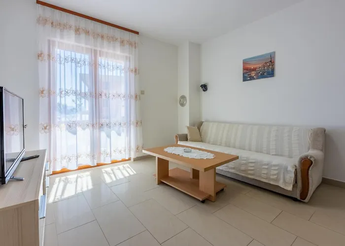 Family House With Swimming Pool