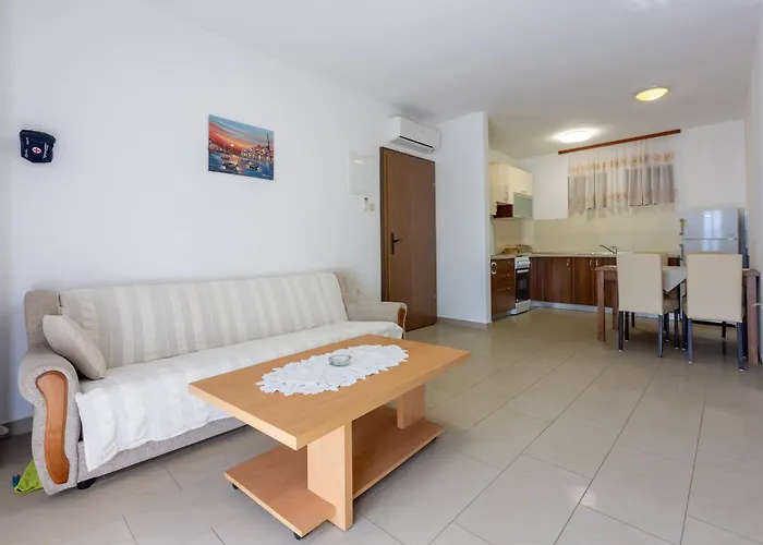 Family House With Swimming Pool Apartament *