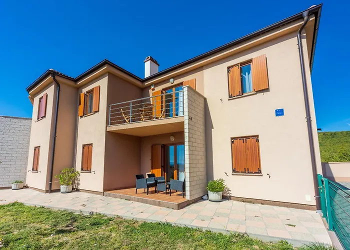 Family House With Swimming Pool