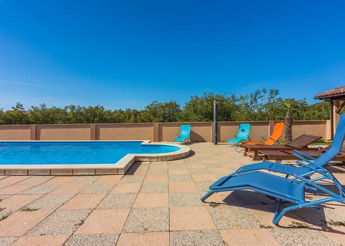 Family House With Swimming Pool Apartament Novi Vinodolski