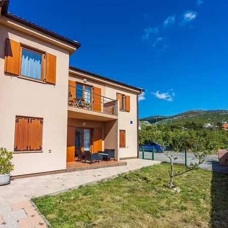 Family House With Swimming Pool