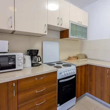 Apartment Family House With Swimming Pool *