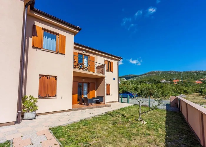 Family House With Swimming Pool